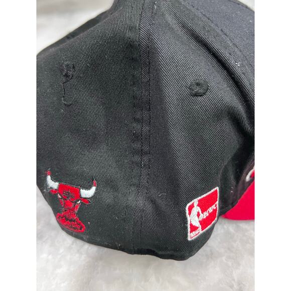 New Era 9FIFTY Chicago Bulls Hardwood Classics Snapback Hat Black Red NBA Cap - Picture 3 of 9